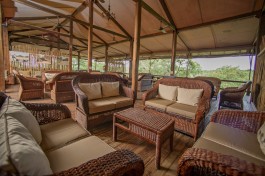 Camp lounge 