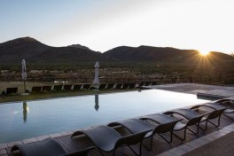 Aquila pool 