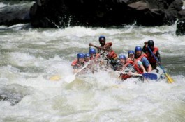 Whitewater rafting, Victoria Falls 